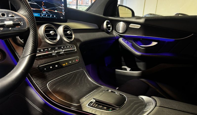 
								MERCEDES GLC 300 D 4MATIC full									