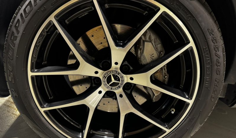 
								MERCEDES GLC 300 D 4MATIC full									