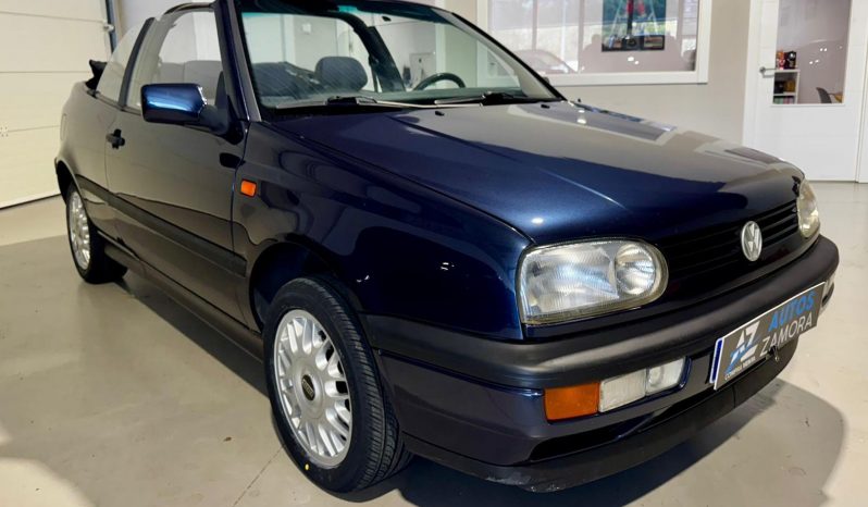 
								VOLKSWAGEN GOLF CABRIOLET 1.8 AVANTGARDE full									