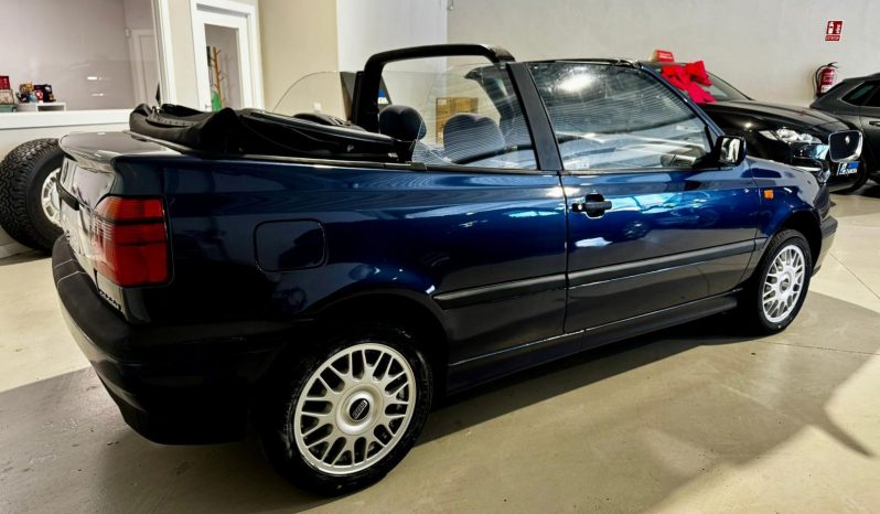 
								VOLKSWAGEN GOLF CABRIOLET 1.8 AVANTGARDE full									