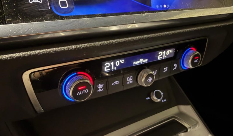 
								AUDI Q3 ADVANCE 35 TDI S TRONIC full									