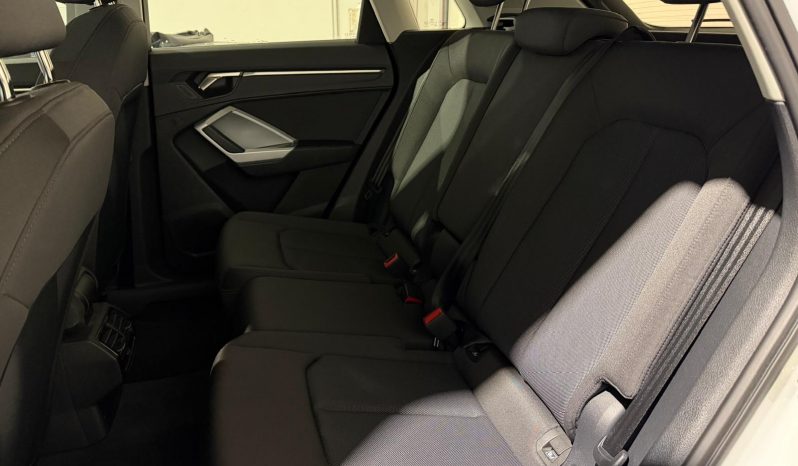 
								AUDI Q3 ADVANCE 35 TDI S TRONIC full									