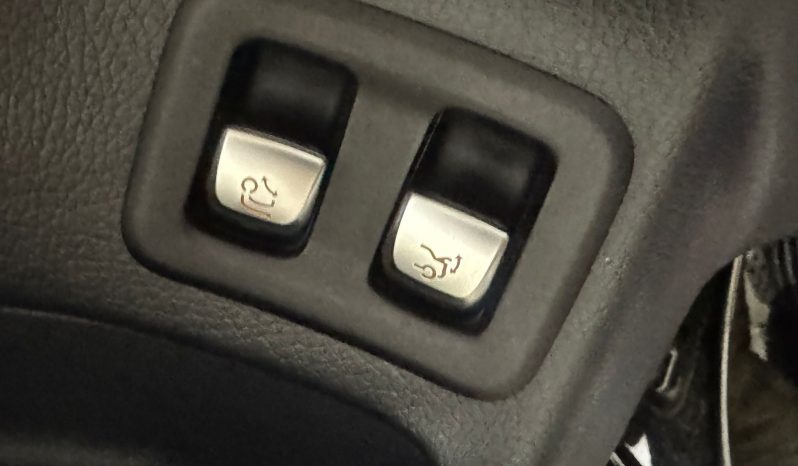 
								MERCEDES AMG GLC 43 4MATIC full									