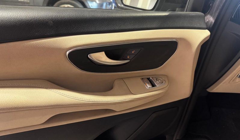 
								MERCEDES CLASE V 220 D EXCLUSIVE LARGO full									