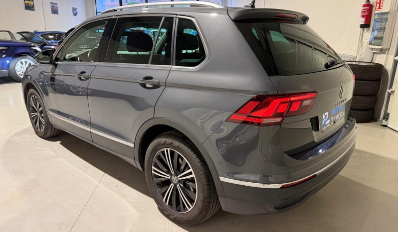 
								VOLKSWAGEN TIGUAN LIFE TDI full									