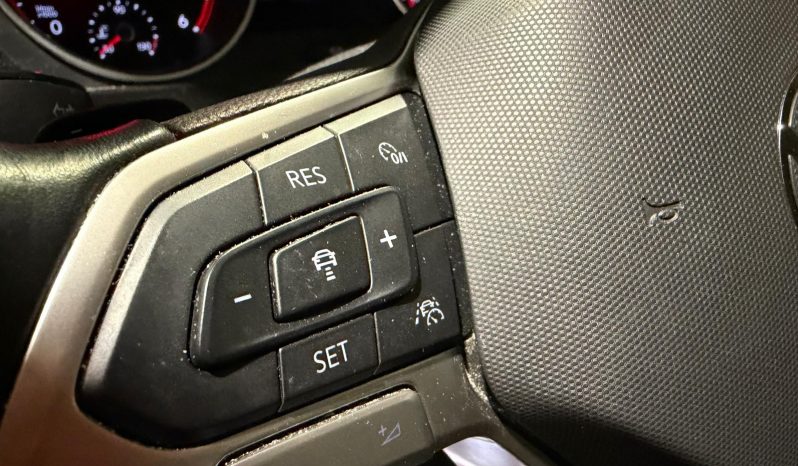 
								VOLKSWAGEN TIGUAN LIFE TDI full									