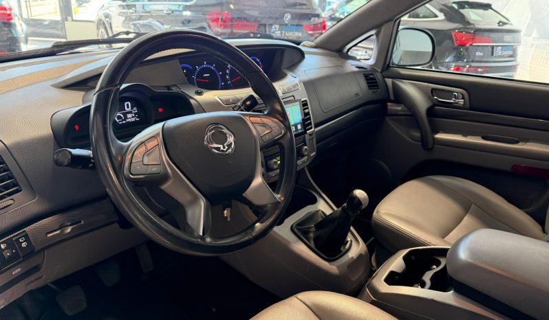 
								SSANGYONG RODIUS XDI 2.0 LIMITED full									