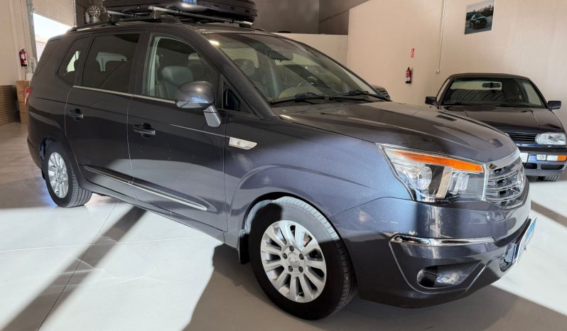 
								SSANGYONG RODIUS XDI 2.0 LIMITED full									