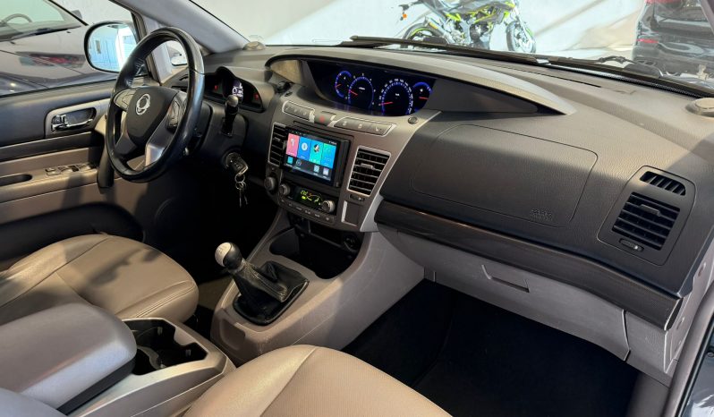 
								SSANGYONG RODIUS XDI 2.0 LIMITED full									