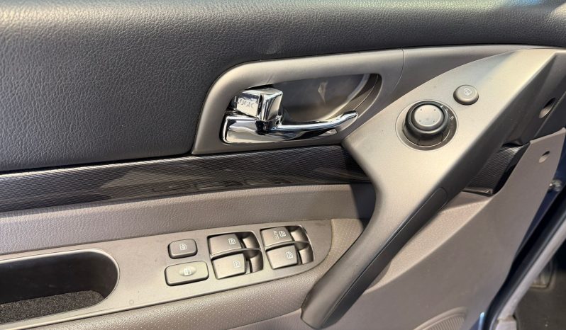 
								SSANGYONG RODIUS XDI 2.0 LIMITED full									