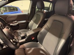 
										MERCEDES GLA 250 E full									