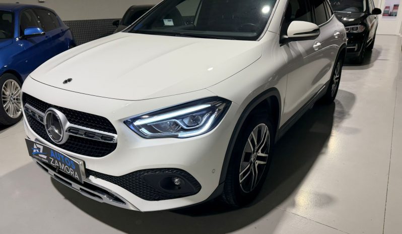 
								MERCEDES GLA 250 E full									